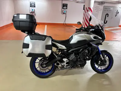 Prenájom Yamaha Tracer 900 (MT-09 Tracer) šport + cestovanie – náhľad 4
