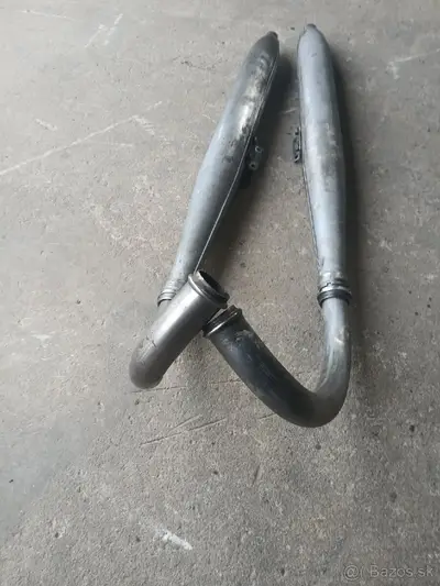 Výfuky na JAW250 – panelovka