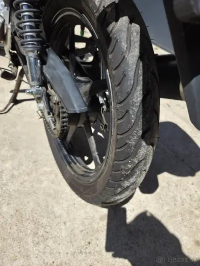 Yamaha YBR 125, spoľahlivá, úsporná motorka, kufor – náhľad 3