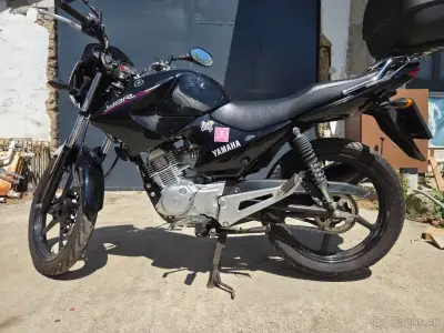 Yamaha YBR 125, spoľahlivá, úsporná motorka, kufor – náhľad 4