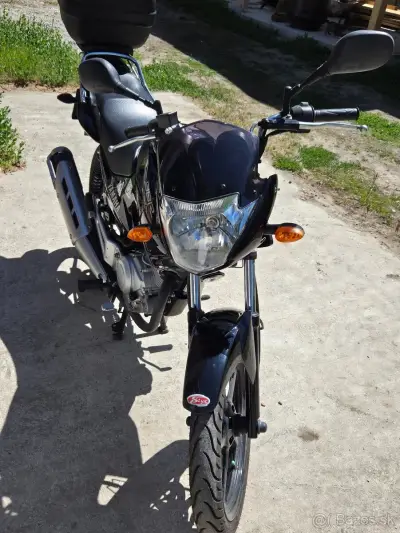 Yamaha YBR 125, spoľahlivá, úsporná motorka, kufor – náhľad 8