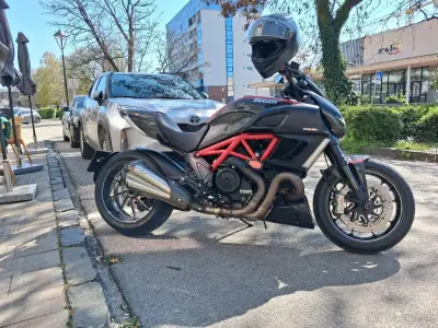 Ducati Diavel Carbon – náhľad 2