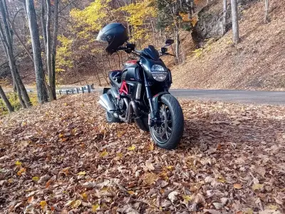Ducati Diavel Carbon – náhľad 7