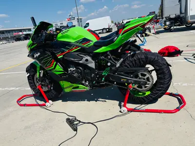 Kawasaki Ninja zx4rr