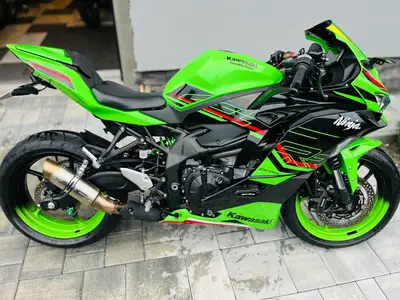 Kawasaki Ninja zx4rr – náhľad 6