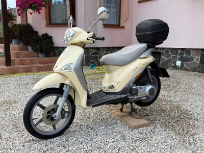 skúter piaggio Liberty 125 – náhľad 1