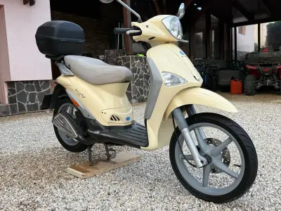 skúter piaggio Liberty 125 – náhľad 4