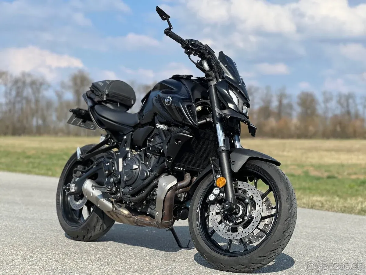 Yamaha MT 07 - foto 1