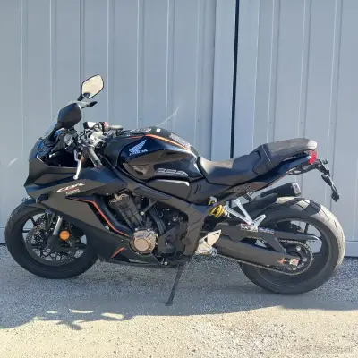 Honda CBR 650R – náhľad 1