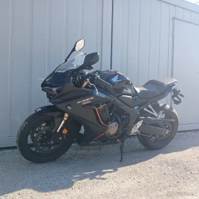 Honda CBR 650R – náhľad 5