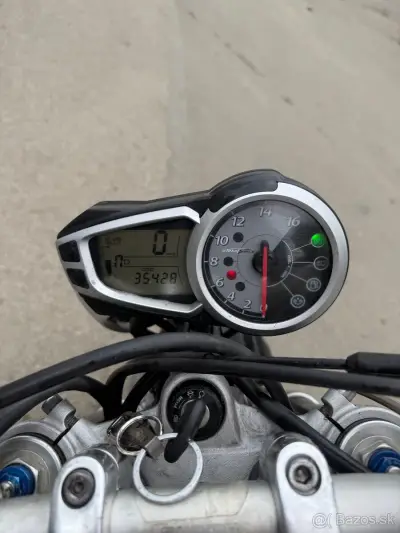 Triumph Streettriple 675 – náhľad 2