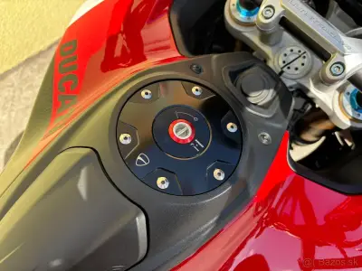 DUCATI MULTISTRADA V4 PIKES PEAK FULL AKRAPOVIC – náhľad 3