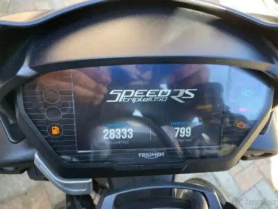Triumph Speed Triple 1050 RS – náhľad 3