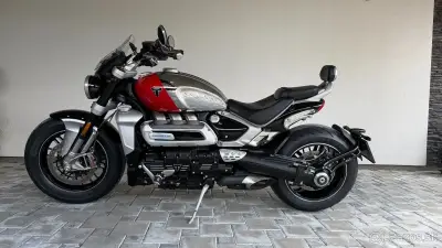 Triumph Rocket 3 GT storm 2024 Red Chrome – náhľad 2