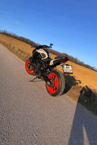 Yamaha MT 07 – náhľad 2