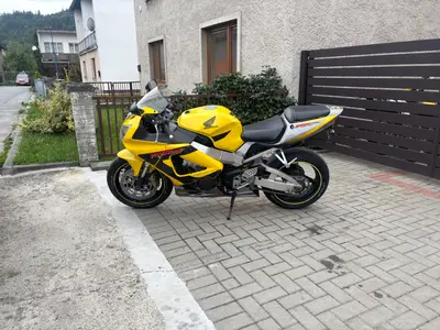 Honda CBR 929 RR FIREBALDE  – náhľad 2
