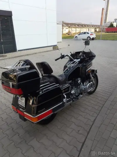 Krásna Honda Goldwing 1200gl Všetko porobené SPZ Stk 3roky – náhľad 6