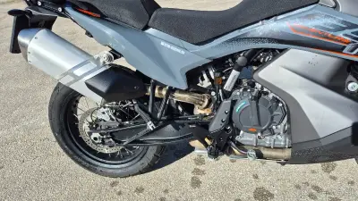 KTM ADVENTURE 890 – náhľad 3