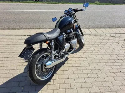 Triumph bonneville truxton – náhľad 3