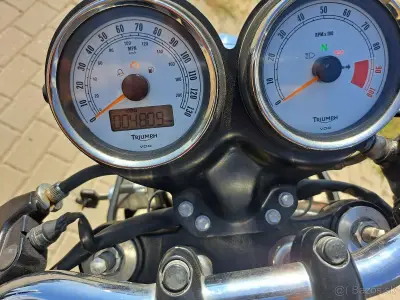 Triumph bonneville truxton – náhľad 5