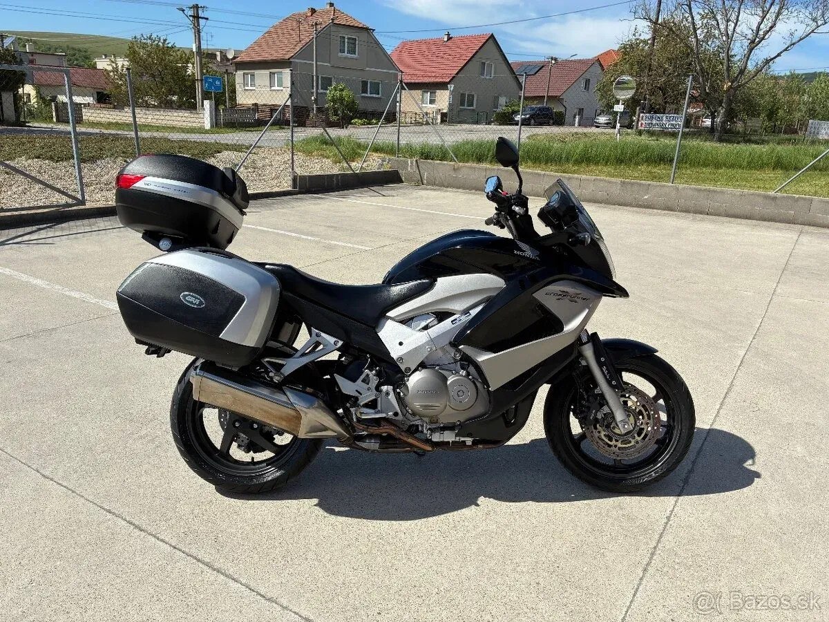 Honda Crossruner - foto 1