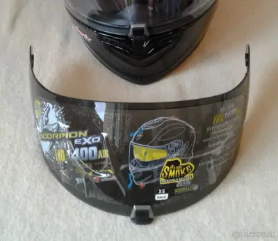 Predám prilbu Scorpion EXO-1400 Carbon Air Solid – náhľad 3