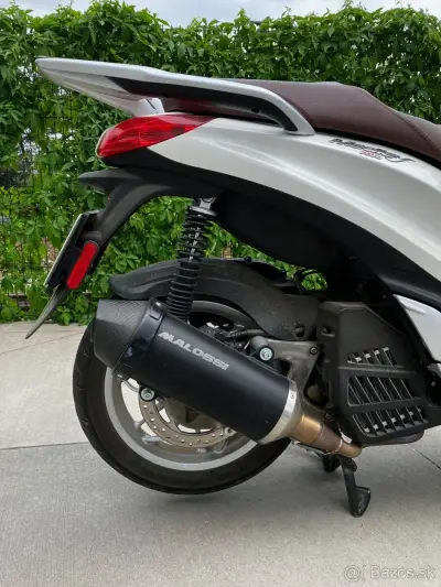 Skúter Piaggio Medley 150 Tuning MALOSSI – náhľad 4