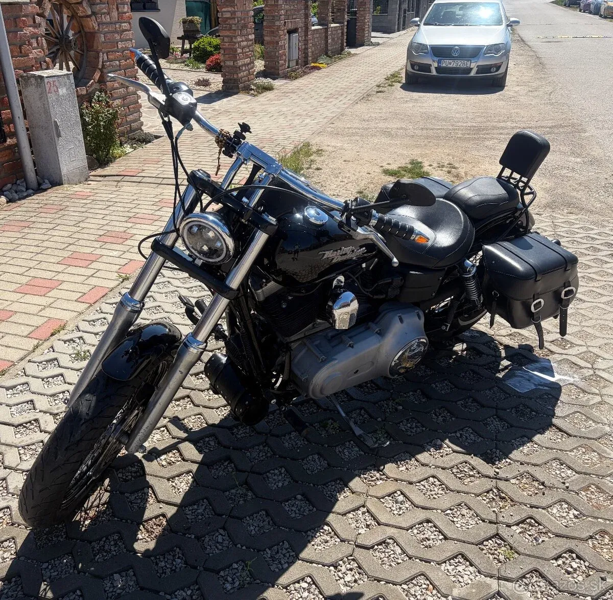 HARLEY DAVIDSON DYNA STREET BOB - foto 1