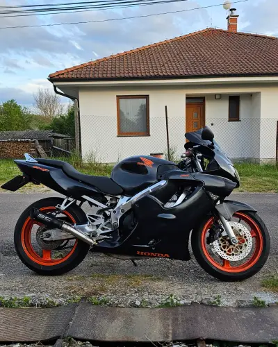 Honda cbr 600f – náhľad 3
