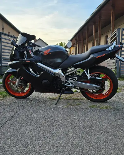 Honda cbr 600f – náhľad 4