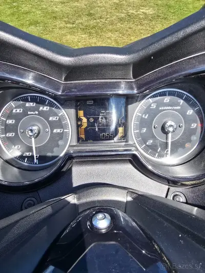 Yamaha 400 XMAX Tech Max – náhľad 5