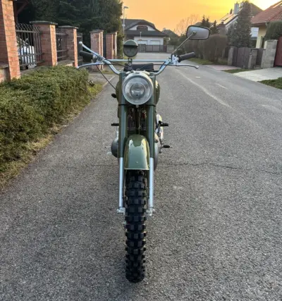 Jawa 350/555 Švéd po renovaci – náhľad 3