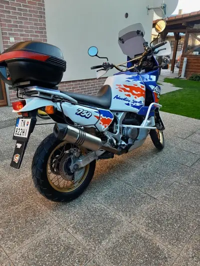 Honda Africa twin 750 XRV – náhľad 3