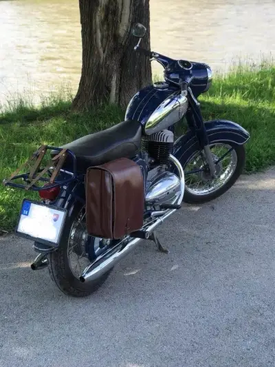 Jawa 250 559 renovovaná – náhľad 2