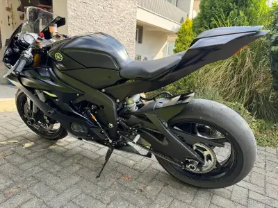 YAMAHA R6 RACE – náhľad 4