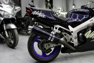 Kawasaki Ninja ZX-7R – náhľad 3