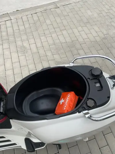 Vespa Primavera 50 2T skuter – náhľad 4