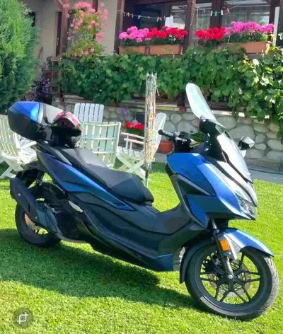 Honda Forza 125 Smart kufor, r.2022,kup SR – náhľad 3