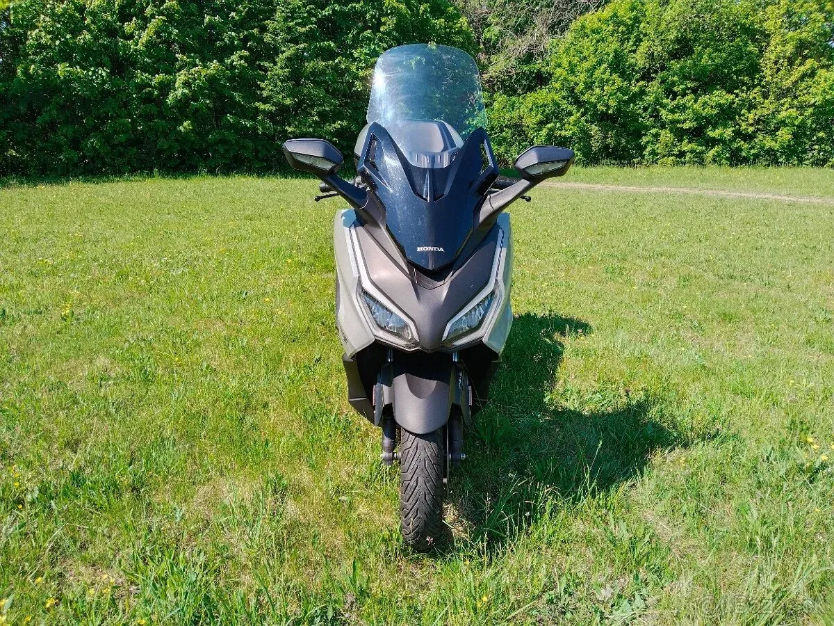Honda Forza 125 - foto 1