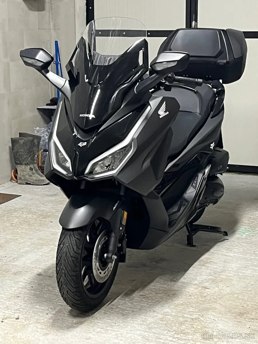 Honda Forza 125 - foto 1