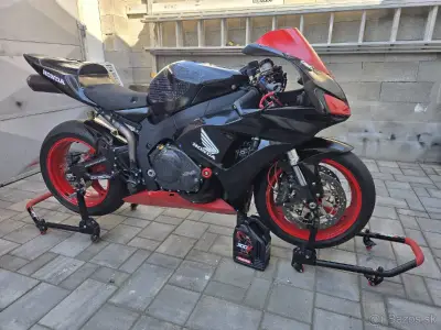 Honda CBR 1000RR – náhľad 1