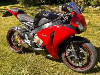 Honda CBR 1000rr – náhľad 2