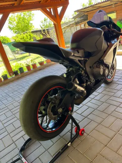 Honda CBR 1000RR (2014) okruhovka – náhľad 6