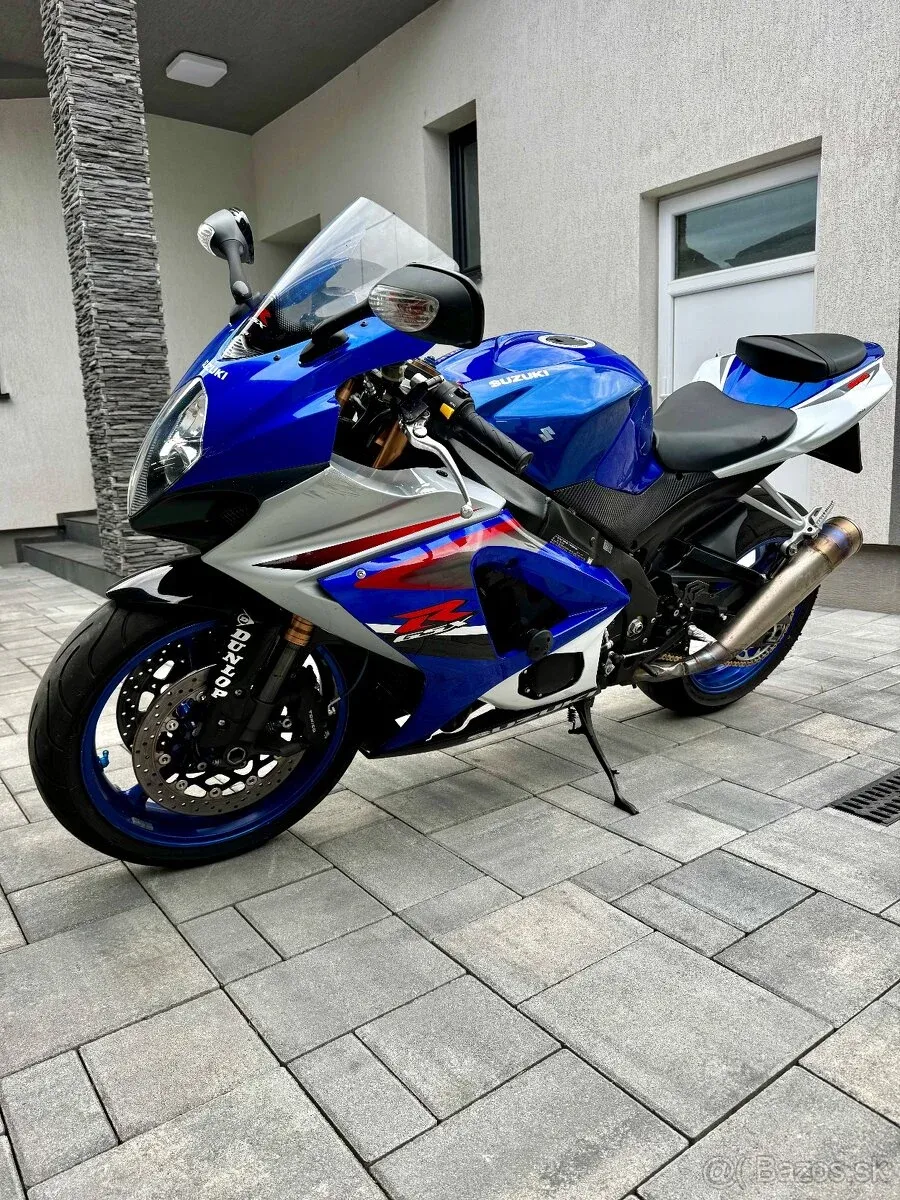 Suzuki GSXR 1000 K8 - foto 1