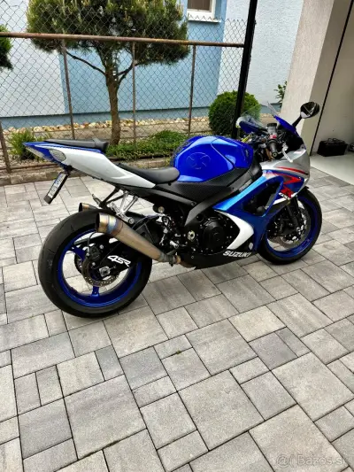 Suzuki GSXR 1000 K8 – náhľad 2