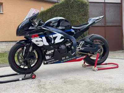 SUZUKI GSXR 1000 L3 okruh – náhľad 6