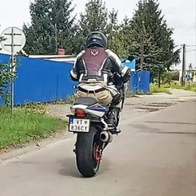Suzuki gsxr 1000 k4/k5 – náhľad 4