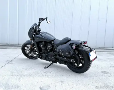 Indian Scout Rogue black s výfukmi Jekkil&Hyde – náhľad 3