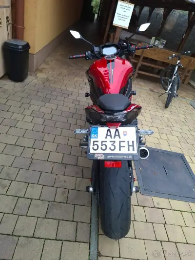 Predám Kawasaki Z900 rv 10/2024 odo 1800 km odpočet DPH – náhľad 4