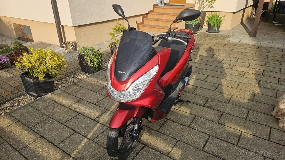 Honda PCX 125 s najazdom 2 000km - foto 1